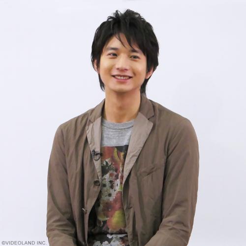 愛家好男人向井理 受訪時驚吐心聲：「夫妻終究是外人！」