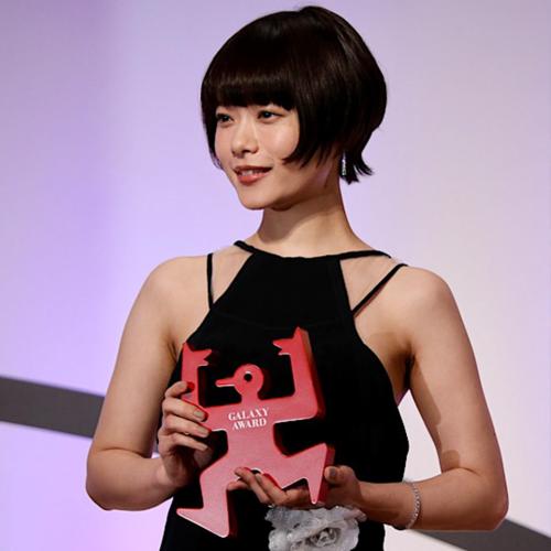 勇奪第62屆銀河賞！杉咲花、《女法官大人》雙雙獲獎