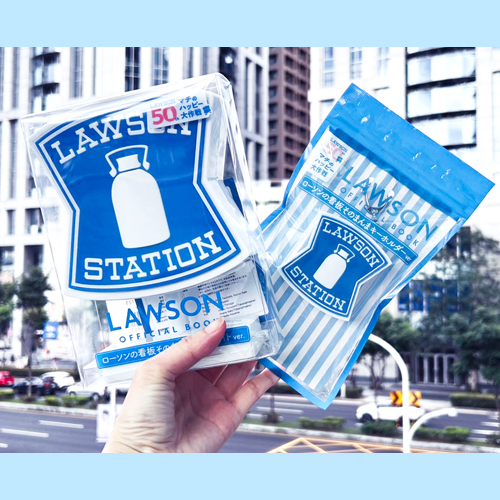 【開箱】最新日本超商LAWSON週邊商品！招牌小夜燈、發光鑰匙圈超可愛