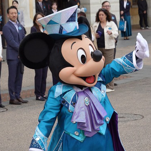 東京迪士尼海洋25週年！米奇、達菲與夥伴們齊聚慶生　盛大揭開周年活動序幕