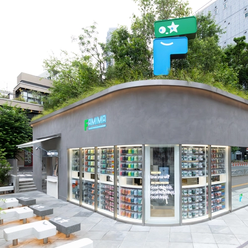 東京新景點！潮流教父NIGO®打造「全家超商」旗艦店🌏限定T恤必入手