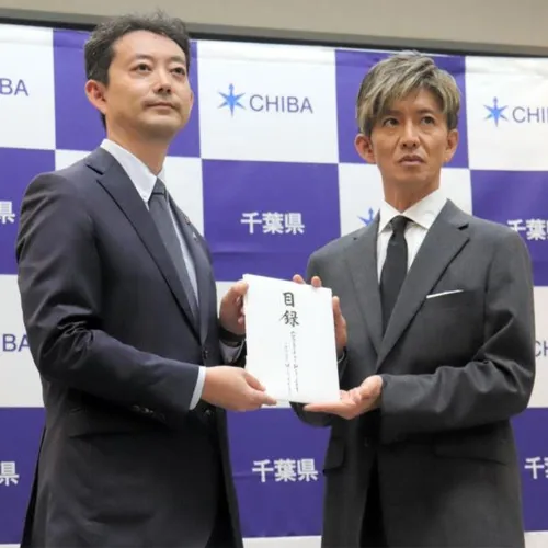 木村拓哉出手賑災！現身捐助2000萬日圓被讚：「不愧是前日本首相！」